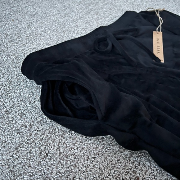 NWT Rae Dunn ‘Trick or Treat’ Velvet Joggers - Picture 6 of 9